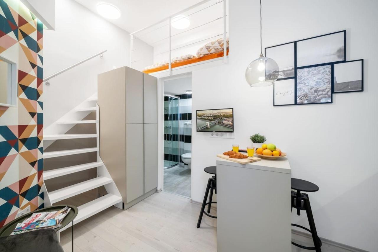 Bpr Astro Studio Home — Photos 2